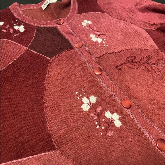4/$20 | Moffi International Pink Button Up Cardigan Sweater - knit flower patch - Picture 6 of 8